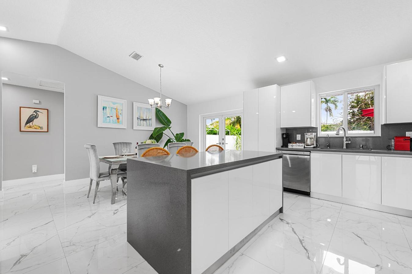 Bright Villa, Heated Pool, 2 Kings, By Everglades, Biscayne & Keys โฮมสเตด ภายนอก รูปภาพ