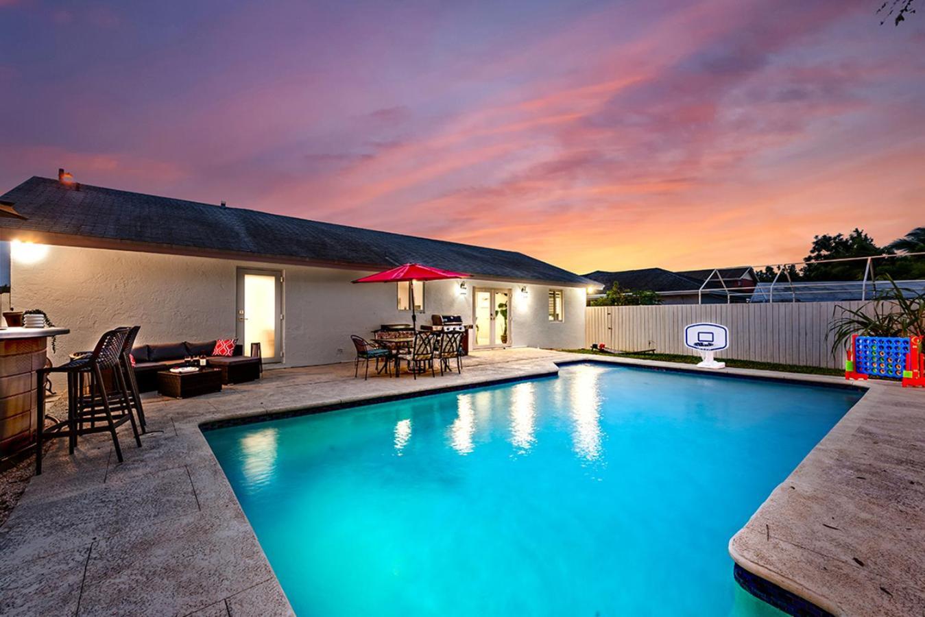 Bright Villa, Heated Pool, 2 Kings, By Everglades, Biscayne & Keys โฮมสเตด ภายนอก รูปภาพ