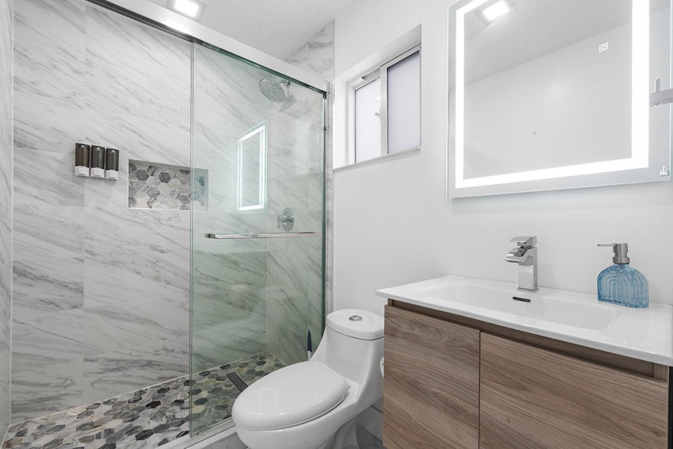Bright Villa, Heated Pool, 2 Kings, By Everglades, Biscayne & Keys โฮมสเตด ภายนอก รูปภาพ