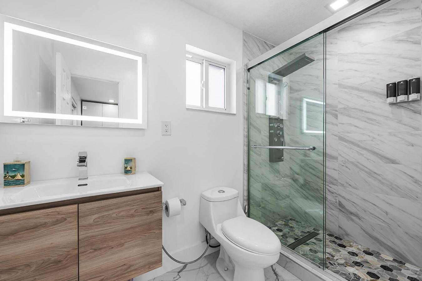 Bright Villa, Heated Pool, 2 Kings, By Everglades, Biscayne & Keys โฮมสเตด ภายนอก รูปภาพ